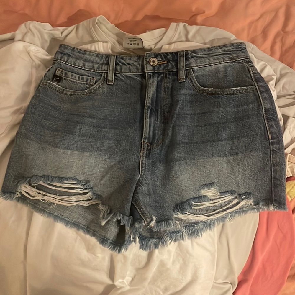 size 27 kancan jean shorts